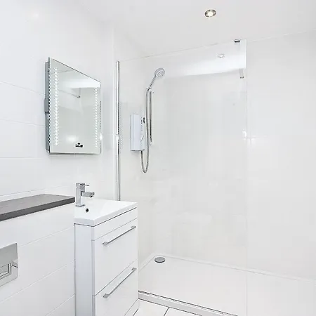 Heinze Flat 402 - One Bedroom Fourth Floor Flat By City Living London Exterior photo