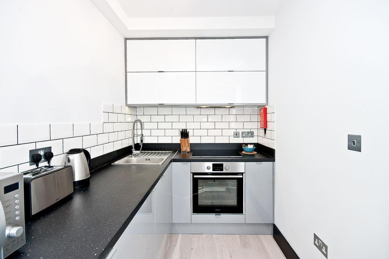 Heinze Flat 402 - One Bedroom Fourth Floor Flat By Living Дом отдыха Лондон